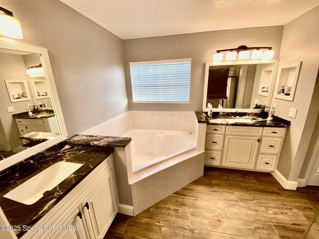 Building Photo - 1095 Egret Lake Way