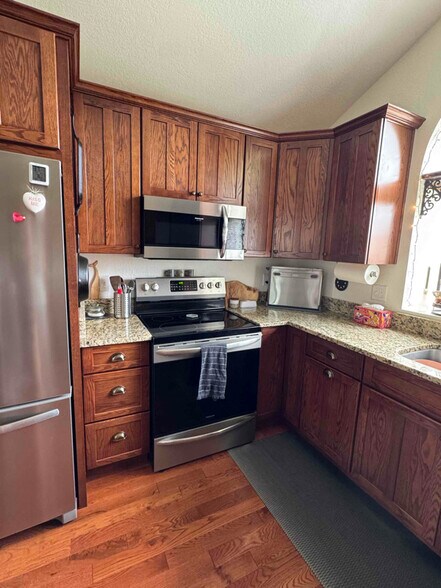 Building Photo - 4859 E Dallas Cir