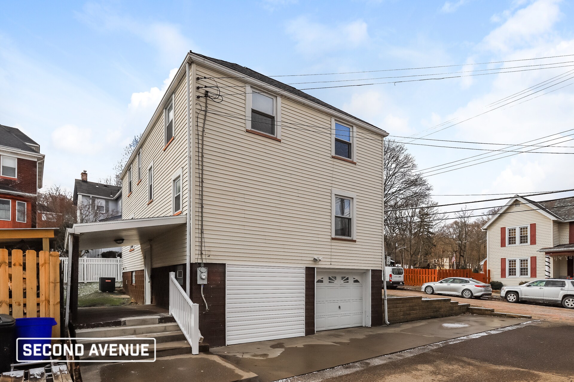 Building Photo - 819 Fleming St