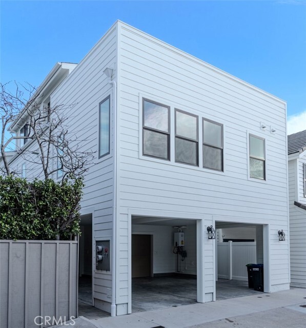 Building Photo - 603 Acacia Ave
