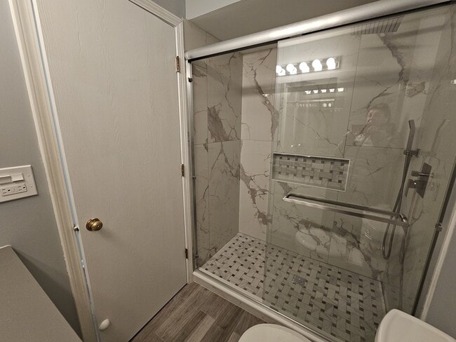 Building Photo - 1241 Bradwell Ln