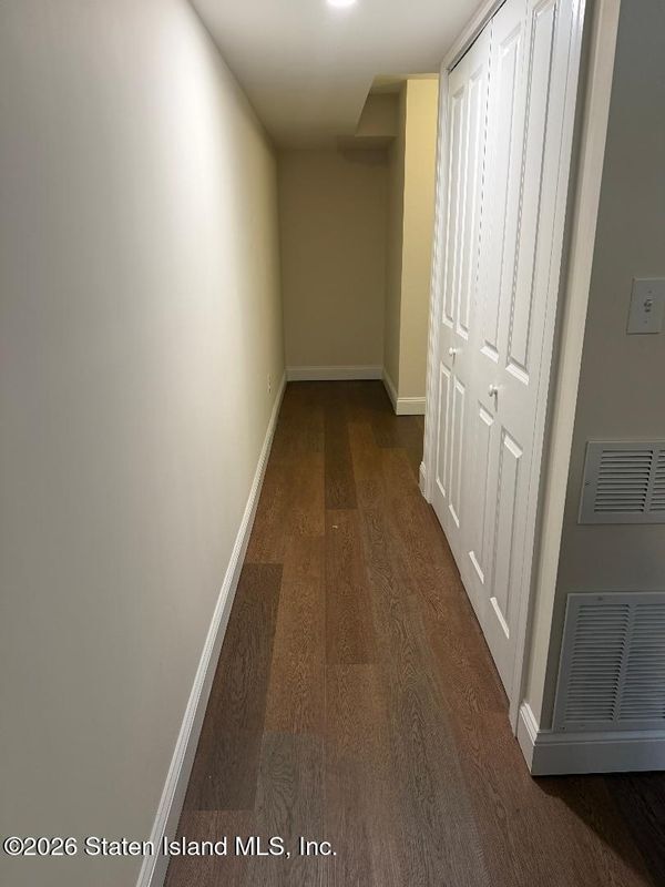 Building Photo - 564 Oder Ave