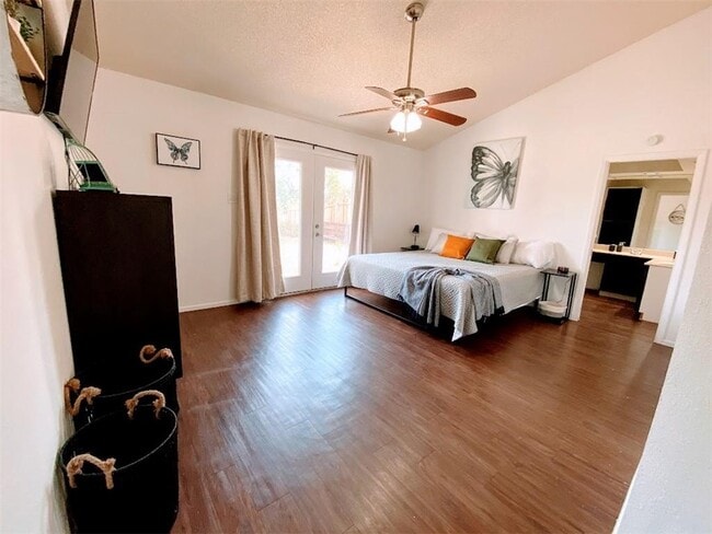 Building Photo - 21822 Tallahassee Ave