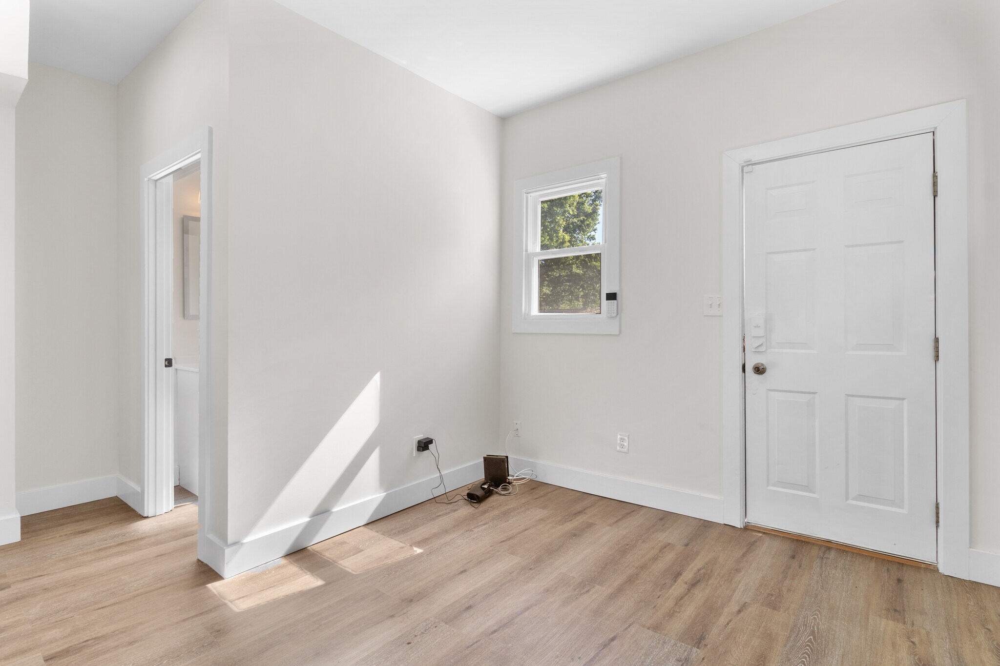 Building Photo - 4071 N College Ave