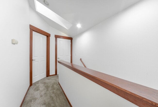 Building Photo - Nice 3 beds / 3.5 baths Townhouse in Greenwood/NW Seattle!