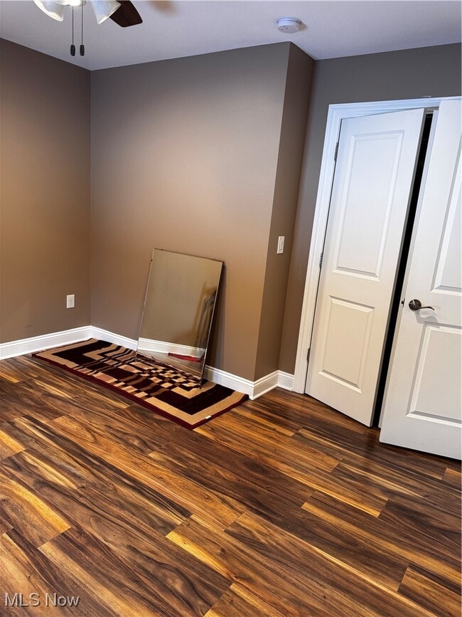 Building Photo - 7633 Hidden Valley Dr