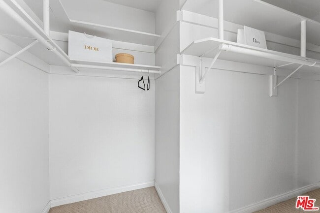 Building Photo - 2308 Schader Dr