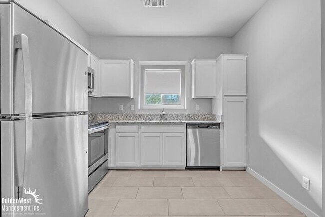 Building Photo - Modern 2Bdm 2.5Ba Home in Central Phoenix-MI Special!