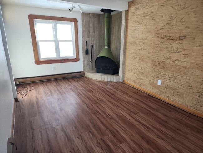 Building Photo - 586 Franklin St