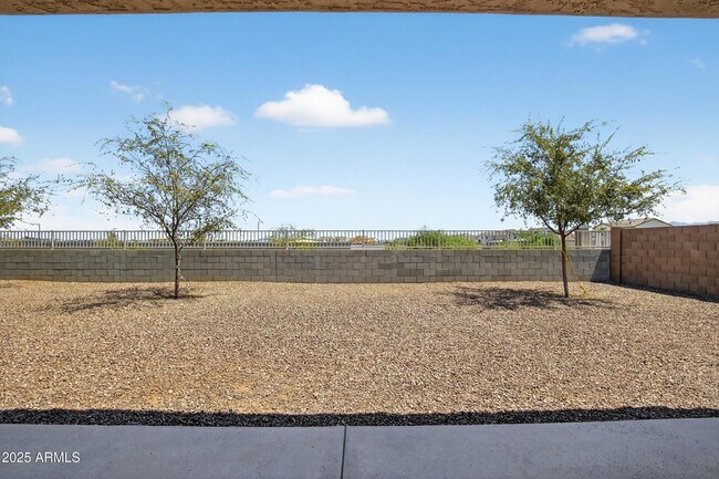 Building Photo - 3405 S 183rd Dr