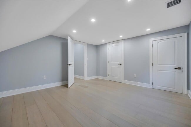 Building Photo - 503 Bayville Rd