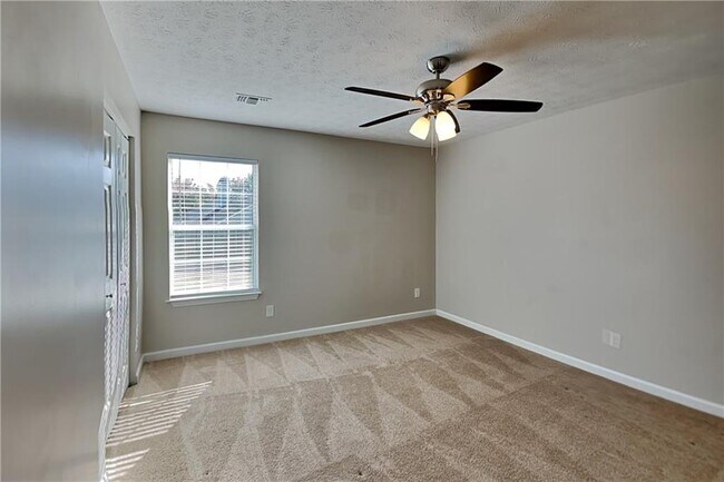 Building Photo - 3193 English Ivy Ln