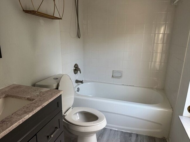 Building Photo - Fully Remodeled 3-Bed, 2.5-Bath Townhouse