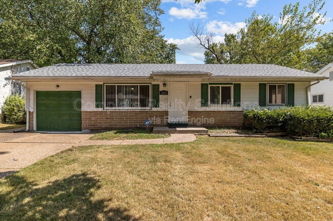 Primary Photo - 10116 Crown Point Dr