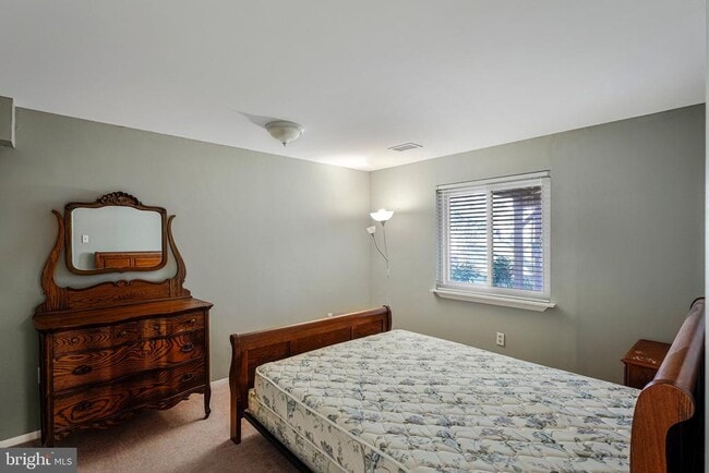 Building Photo - 1016 Trinity Gate St