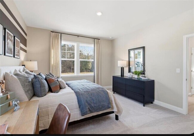 Building Photo - 2145 The Ln NE