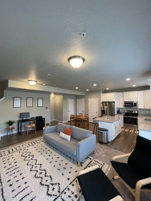 Building Photo - 4214 Frontier Park Ct