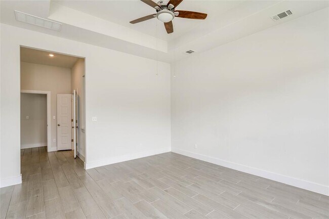 Building Photo - 5417 Flowing Brk Cv