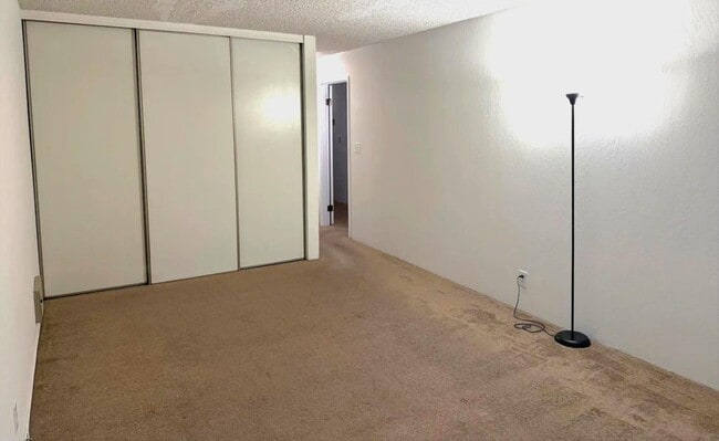 Building Photo - 288 Whitmore St