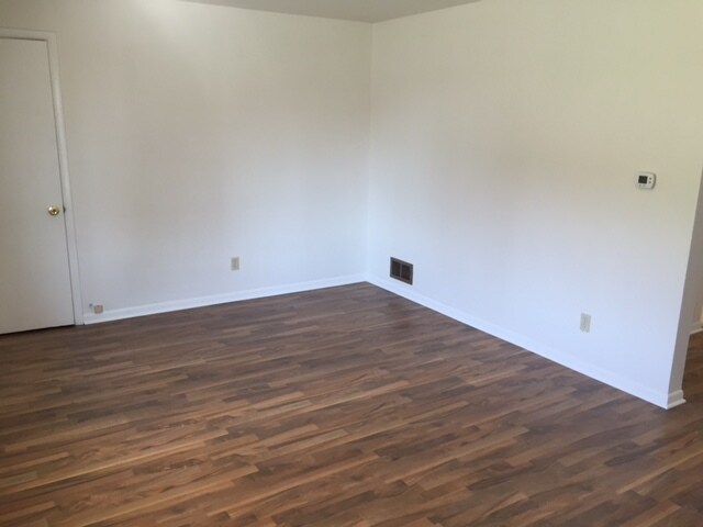 Building Photo - 470 Edgewood Rd