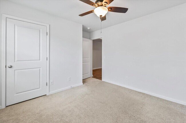 Building Photo - 138 Cotton Bluff Ct