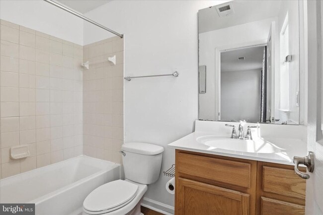 Building Photo - 98 Short Branch Rd