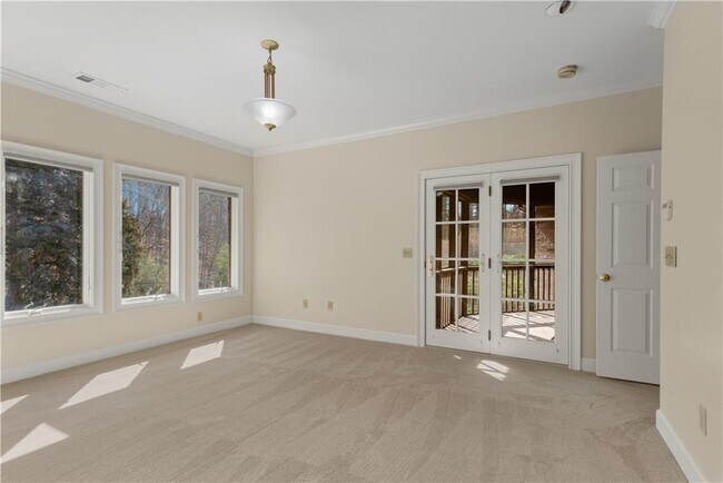 Building Photo - 15905 Westbrook Rd