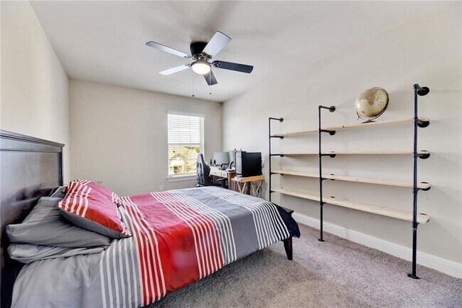 Building Photo - 16005 Cinca Terra Dr