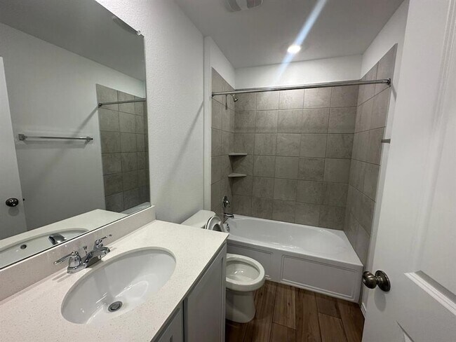 Building Photo - 4116 Home Pl Rd