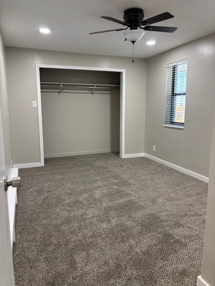 Building Photo - 123 E 300 N
