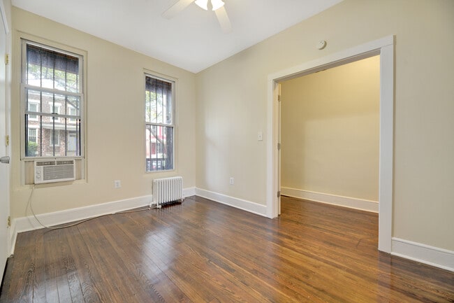 Building Photo - 618 Columbia Rd NW