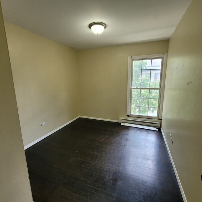 Building Photo - 2110 Hebron Ave