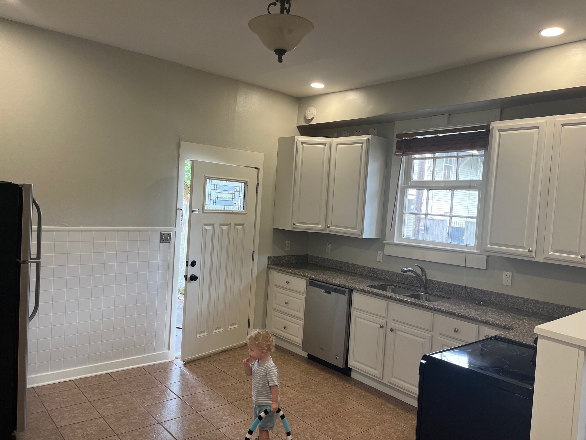 kitchen 1 - 1101 Marengo St