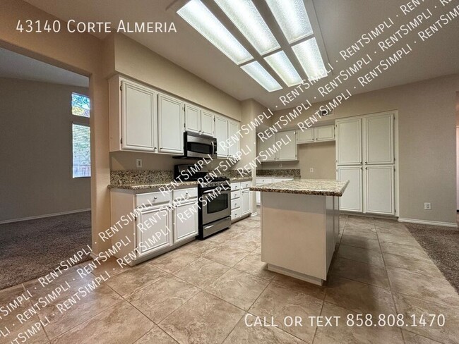 Building Photo - 3 BD 2.5 BA Located in Paloma del Sol