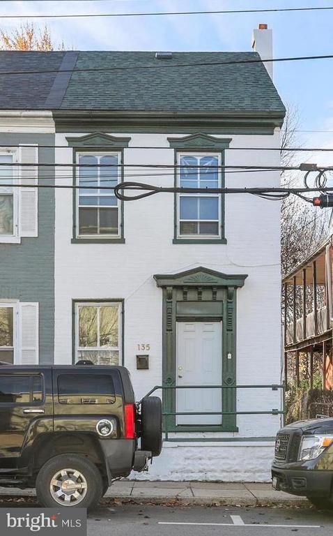 Building Photo - 135 E Antietam St