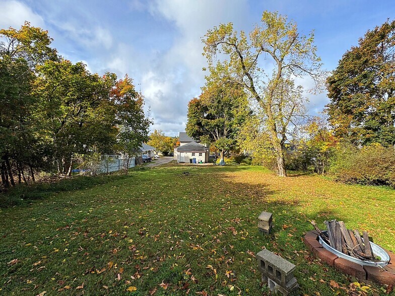 Large Backyard - 1115 Emmet St