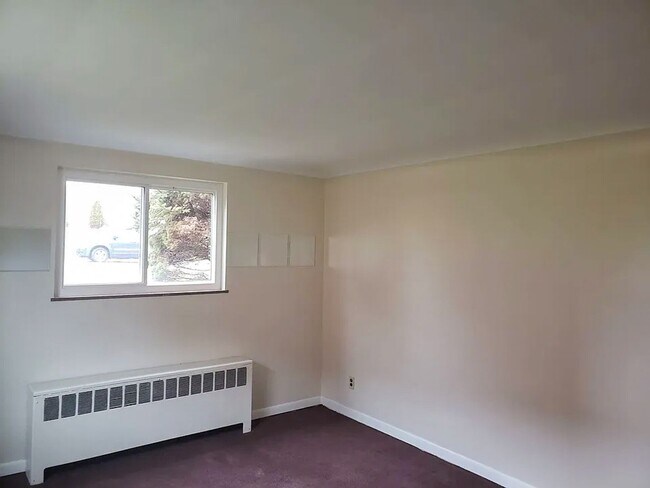 Building Photo - 7598 Boleyn Dr