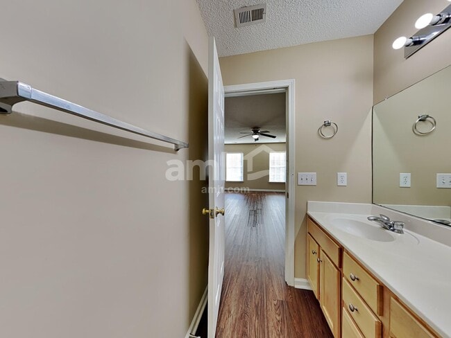 Building Photo - 235 Emerald Isle Dr