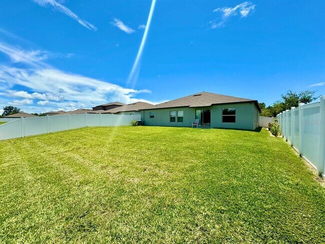 Building Photo - 1881 Sand Daisy Pl