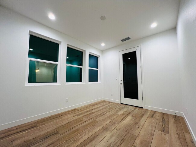 Building Photo - Tesoro Viejo Home- this is home and the community is unlike anything you've experienced before!