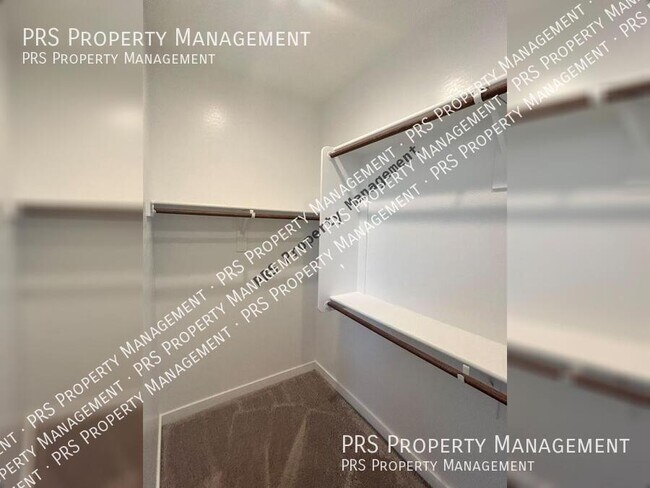 Building Photo - 2658 S Reavis Falls Rd