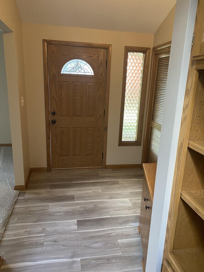 Building Photo - 18105 Milwaukee Ave