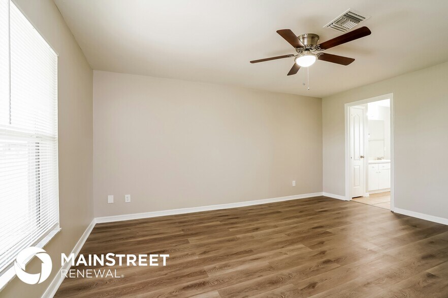 Building Photo - 1609 NE 2nd Ave