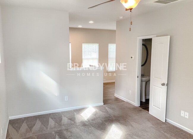 Building Photo - 108 Howard Ave