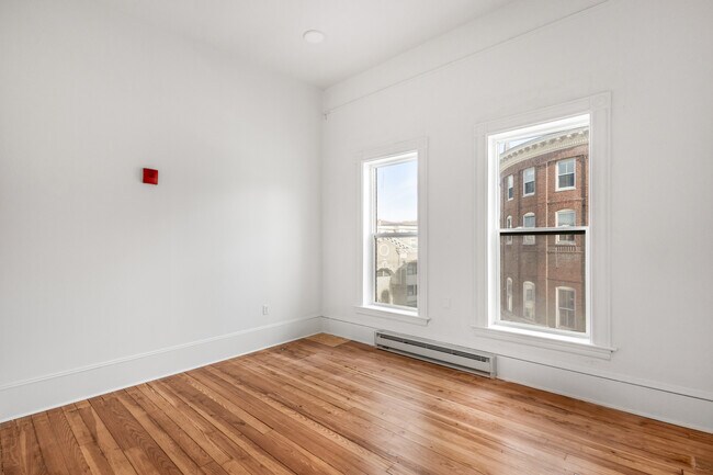 Building Photo - Cates Block