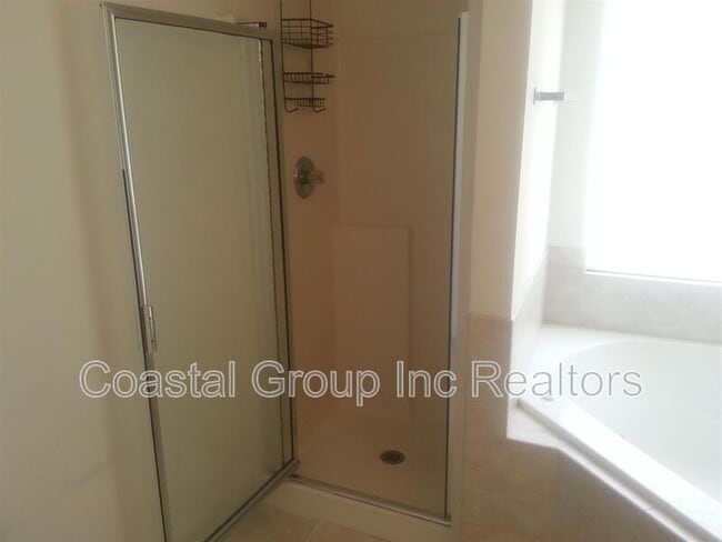 Building Photo - 620 Annaka Loop