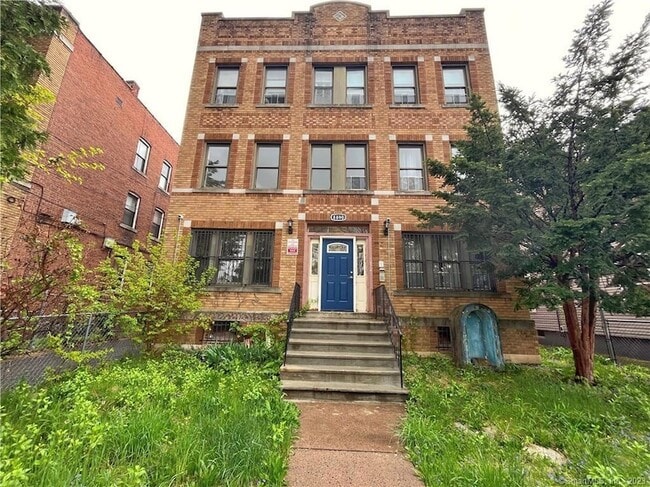 Primary Photo - 88 Clark St
