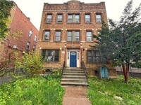 Building Photo - 88 Clark St
