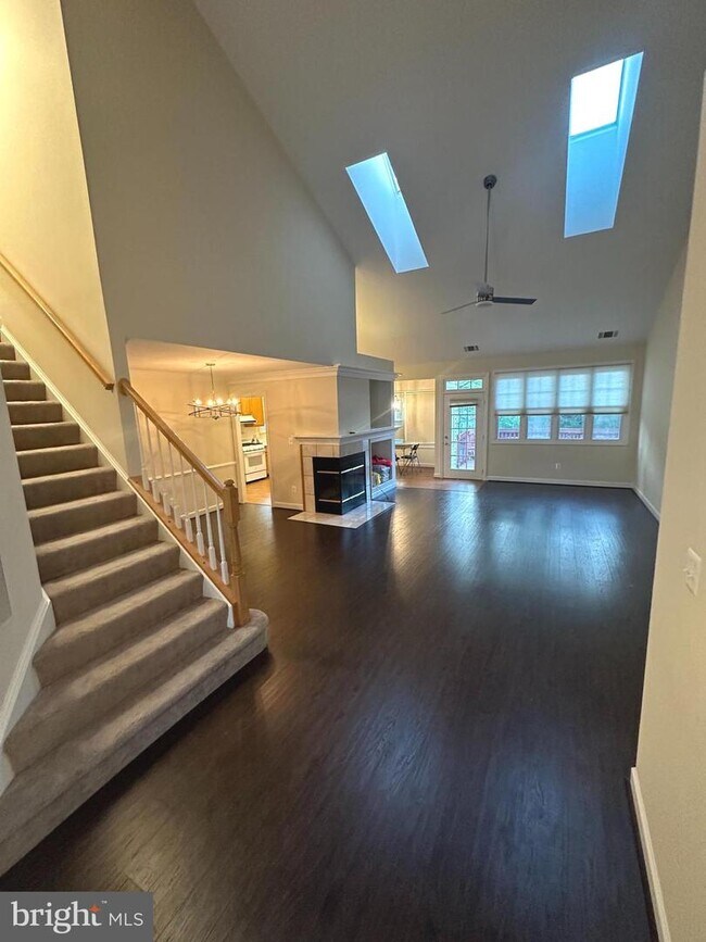 Building Photo - 14425 Tracy Schar Ln