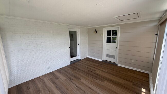 Building Photo - 5222 Garner St